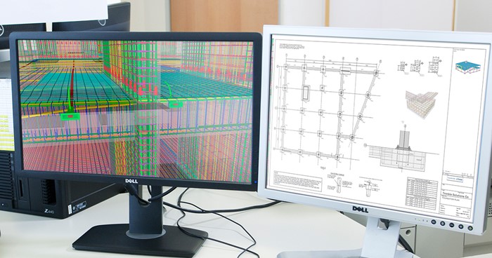 tva-skarmar-pa-skrivbord-med-tekla-structures